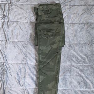 American eagle camo pants